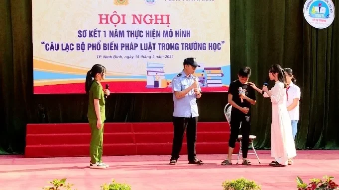 Câu lạc bộ Khoa học